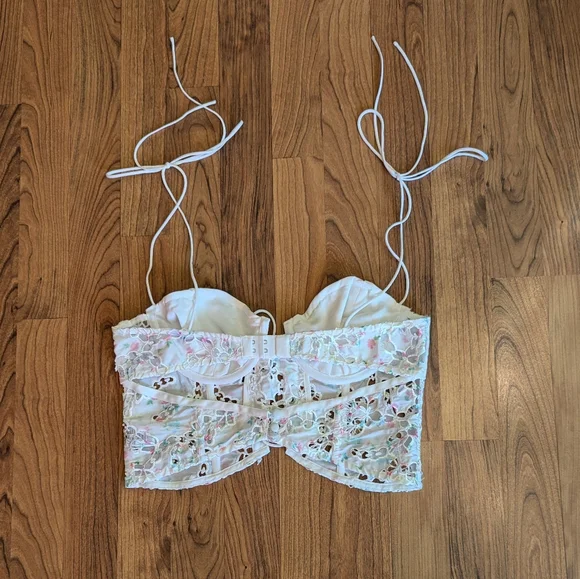 For Love and Lemons Floral Kyra Crop Top in White and Pink, Size M - Picture 9 of 14